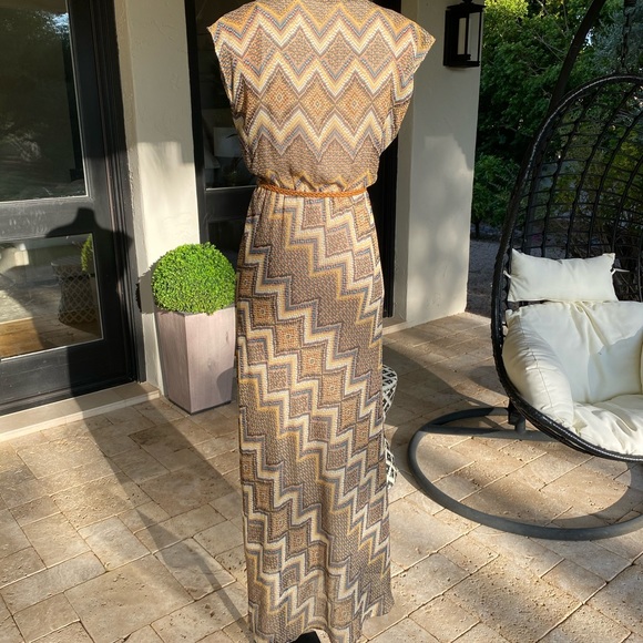 Willow & Clay Dress - Picture 3 of 9